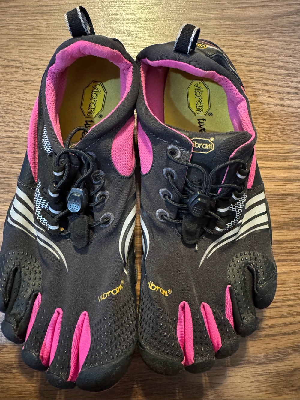Vibram Women's Black and Pink FiveFingers Athletic Toe Shoes